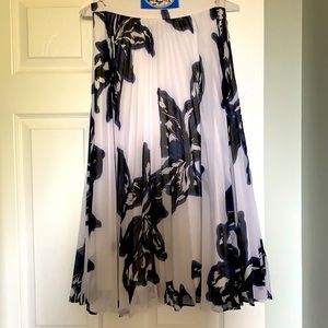 Banana Republic Pleated Midi Skirt